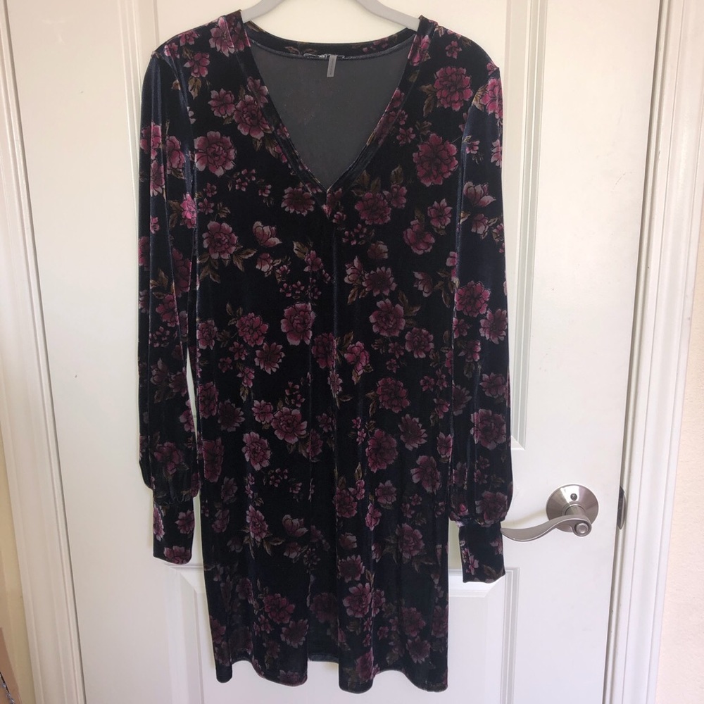 Long Sleeve Velvet Dress